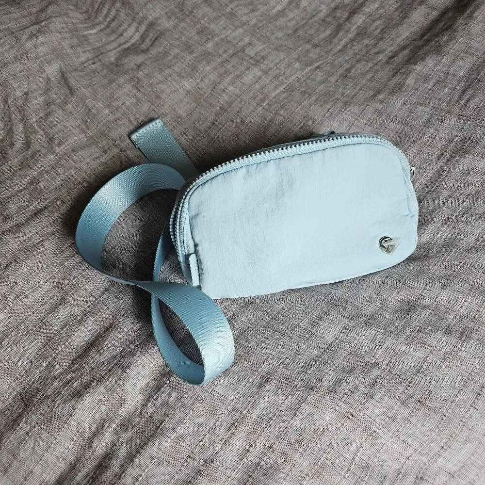 NEW! Lululemon Everywhere Belt Bag, 1L, Windmill - Picture 1 of 8